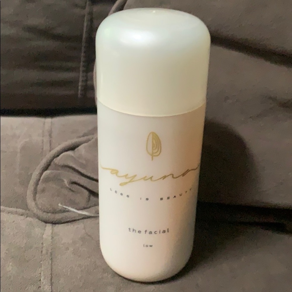 Ayuna The Facial - Low